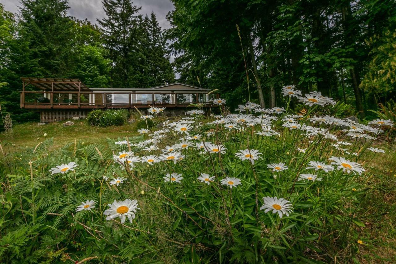 Gowlland Harbour Resort Heriot Bay Exterior foto